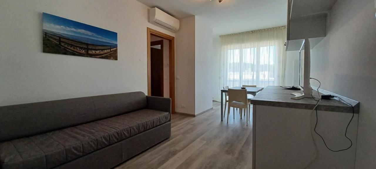 Casa Bivi - Apartments With 1 And 2 Bedrooms - Click Here For More Availabilities Lignano Sabbiadoro Extérieur photo
