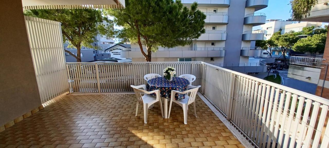 Casa Bivi - Apartments With 1 And 2 Bedrooms - Click Here For More Availabilities Lignano Sabbiadoro Extérieur photo