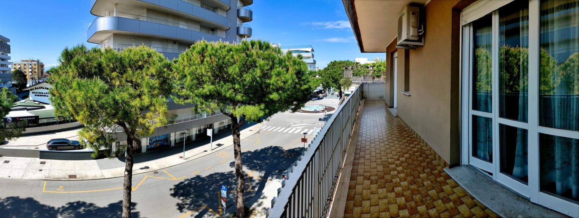 Casa Bivi - Apartments With 1 And 2 Bedrooms - Click Here For More Availabilities Lignano Sabbiadoro Extérieur photo