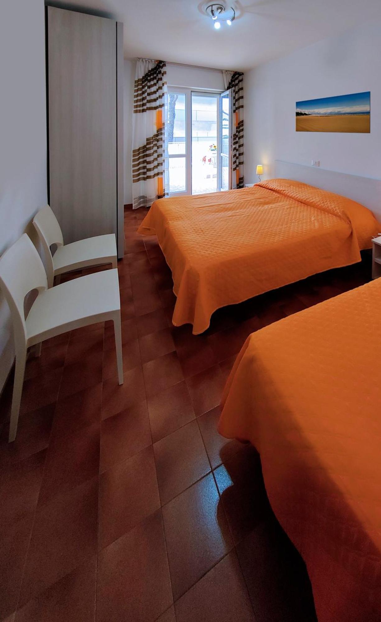 Casa Bivi - Apartments With 1 And 2 Bedrooms - Click Here For More Availabilities Lignano Sabbiadoro Extérieur photo