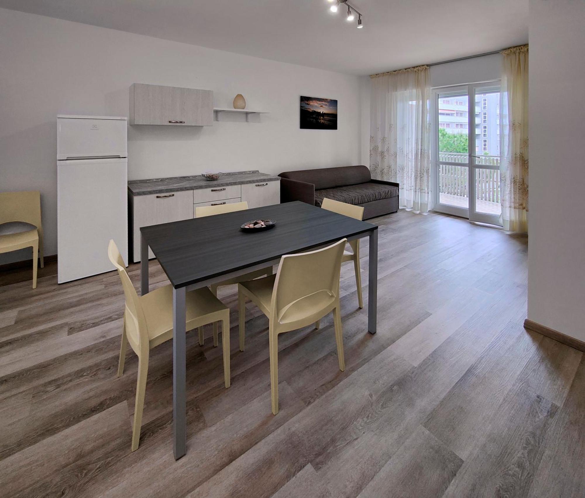 Casa Bivi - Apartments With 1 And 2 Bedrooms - Click Here For More Availabilities Lignano Sabbiadoro Extérieur photo