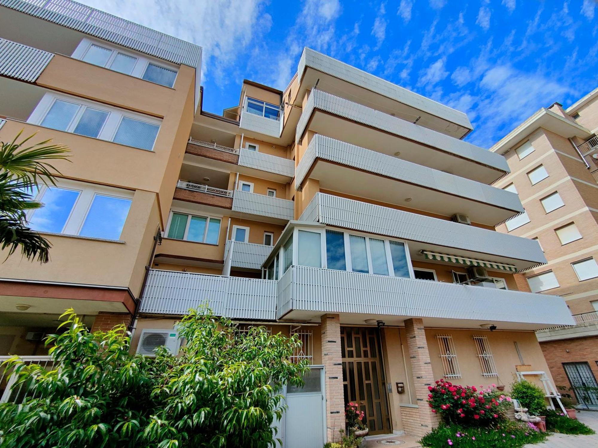 Casa Bivi - Apartments With 1 And 2 Bedrooms - Click Here For More Availabilities Lignano Sabbiadoro Extérieur photo