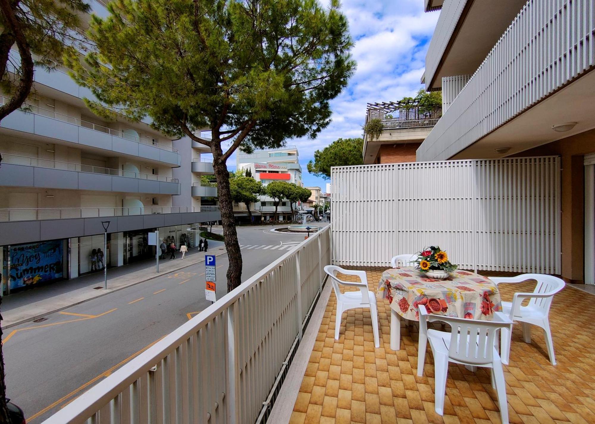 Casa Bivi - Apartments With 1 And 2 Bedrooms - Click Here For More Availabilities Lignano Sabbiadoro Extérieur photo